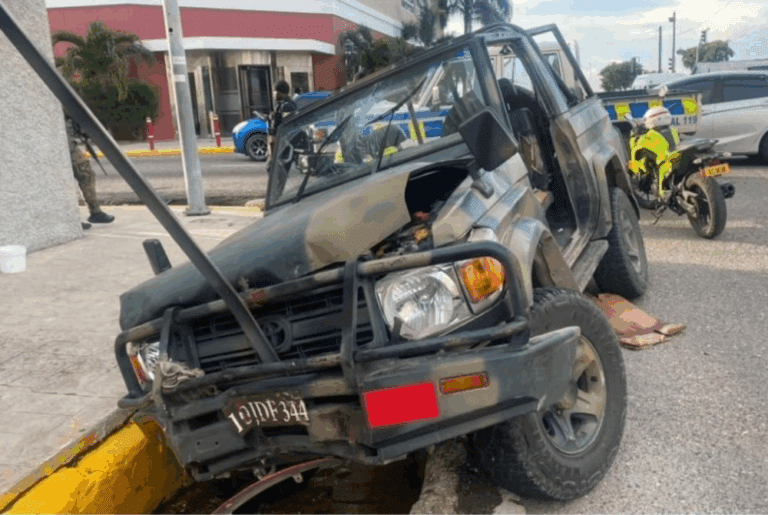 Soldiers Escape Serious Injury in Two-Vehicle Collision on Harbour Street