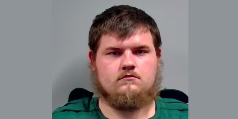 Florida Man Kills Children and Sets Trailer Home on Fire